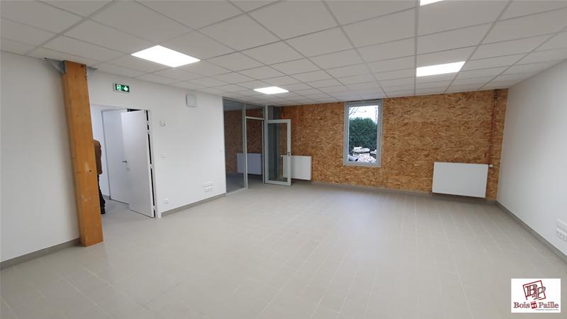 Ateliers municipaux isolés en paille à Coulon (79)
